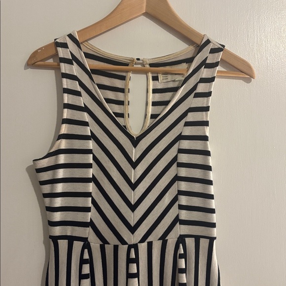 Anthropologie Black and White Sleeveless Dress - Picture 3 of 6